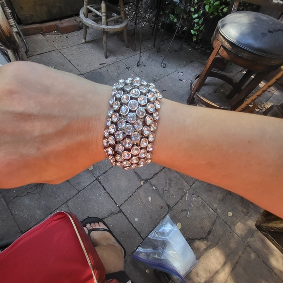 Rhinestone Stretchy Bracelet - Picture 4 of 4